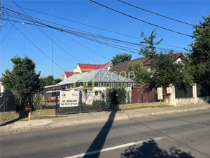 Casa pe parter cu 1010 mp teren, magazie, beci, strada Bucegi, Bacau