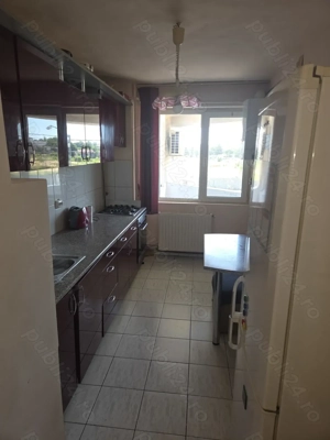 Inchiriez apartament