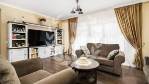 Apartament 4 camere cu terasă și curte generoasă - imagine 5