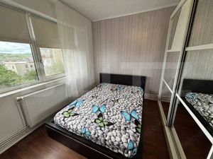 Apartament 2 camere, etaj 3, zona Dumbrava.