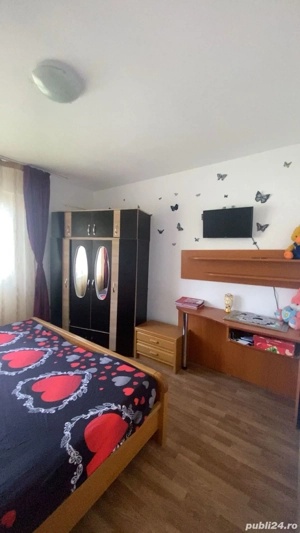 Închiriez apartament 2 camere   Piața Sud, etaj 3, mobilat complet. - imagine 2