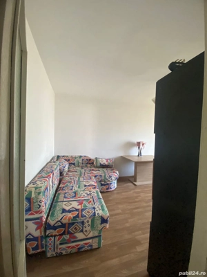 Închiriez apartament 2 camere   Piața Sud, etaj 3, mobilat complet.