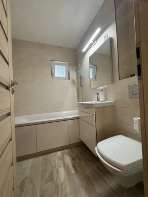 Apartament 3 camere decomandat   Zona Lipovei - imagine 6