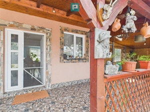 Casă spațioasă cu grădină în Topolovățu Mare