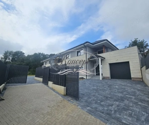 Casa cu panorama, in zona linistita