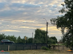 Casa in Paulis-Baratca la Parter cu deal in spate - imagine 2