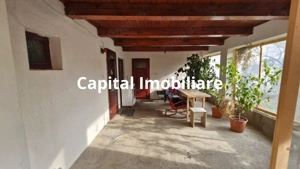 Casa Rogerius singur in curte, amenajata in doua apartamente - imagine 2