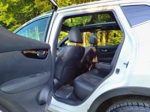 Nissan Qashqai 4x2 1,6dci 130cp camera 360 - imagine 8