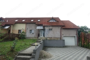 Casă cu 5 camere, de închiriat, în Baia Sprie