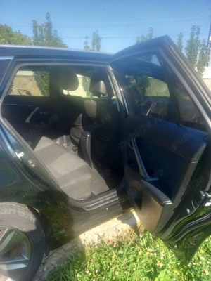 Vand Toyota Avensis - imagine 8