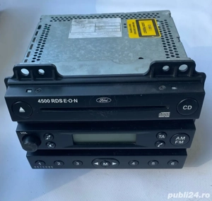Radio cu CD player pentru Ford Fiesta 2002-2008, defect.