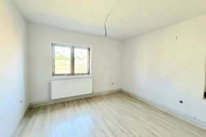 Preț redus 10.000 Eur | Casa finisata, teren 450 mp, in Pecica - imagine 9