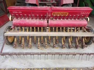 Vând semănătoare păioase Reform  - imagine 3