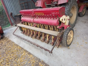 Vând semănătoare păioase Reform  - imagine 5