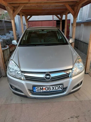 Opel Astra H berlină. 1,6 benzină. Unic proprietar