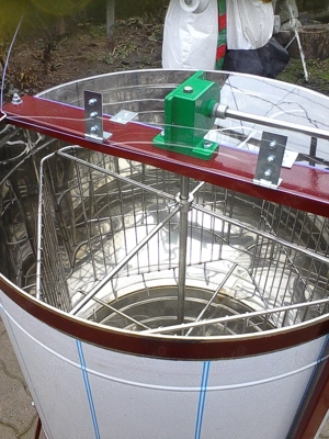 Centrifuga apicola miere din inox alimentar