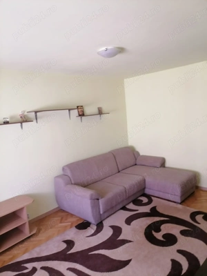 Închiriez garsoniera decomandata 