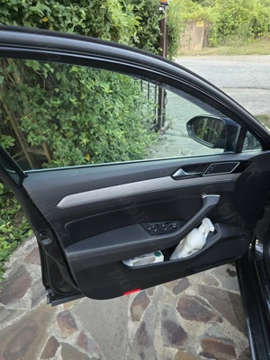 VW Passat DSG 4x4 193 CP - imagine 9