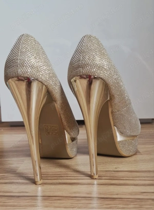 Vand pantofi aurii  - imagine 2