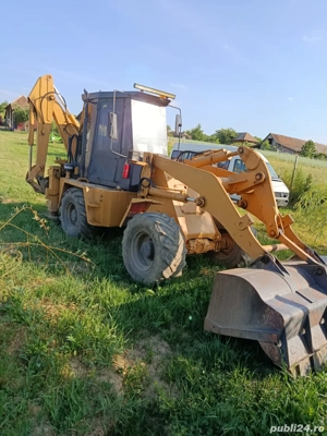 Vând buldoexcavator Benati 