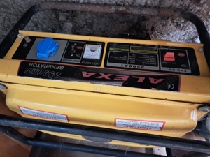 Vând generator benzina