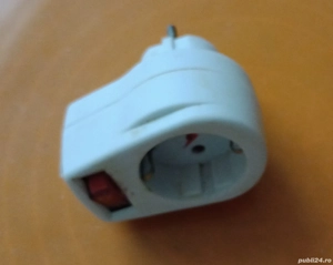 Priză de alimentare cu ștecher si comutator  - imagine 2