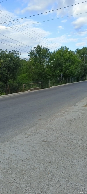 De vânzare teren intravilan 3300 m plus teren extravilan 8000 m