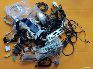 Lot accesorii audio, video, cabluri de PC si TV, componente, etc 