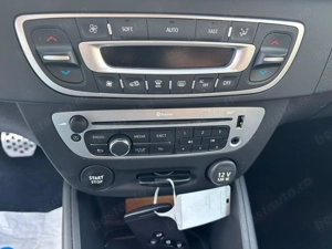 Renault Megane 3-motor 1,5 dci-euro 5 - imagine 9 Renault Megane 3-motor 1,5 dci-euro 5 - imagine 9