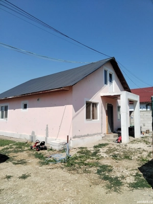 Vând casă în Corbu 