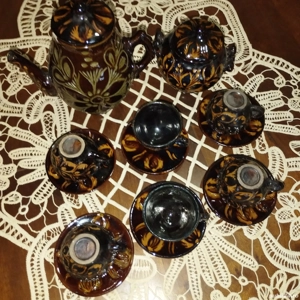 Vand servici de cafea nou.