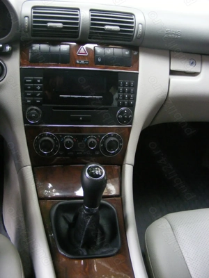 Mercedes-Benz C200 CDI - Unic proprietar, foarte bine întreținut! - imagine 4