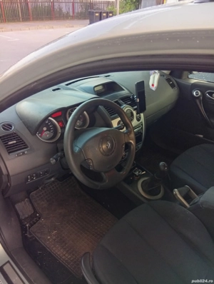 Se vinde Renault Megane 2 16-16vale benzină  - imagine 3 Se vinde Renault Megane 2 16-16vale benzină  - imagine 3