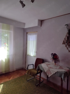 PF primesc in gazda o fata,nefumatoare,ocupabil imediat - imagine 2