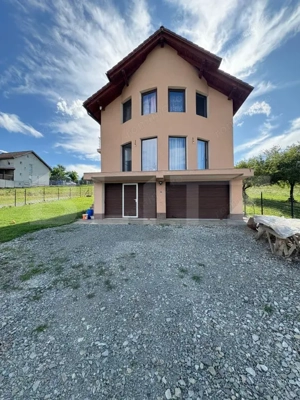 Casă de vânzare 140 mp, 5 ari teren, garaj interior – zona Pensiunea Morariu - imagine 2