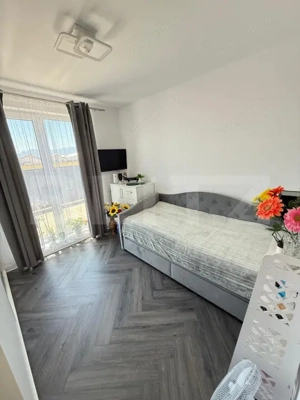 Casa moderna 4 camere+terasa si curte, mobilata, Sanpetru  - imagine 3 Casa moderna 4 camere+terasa si curte, mobilata, Sanpetru  - imagine 3