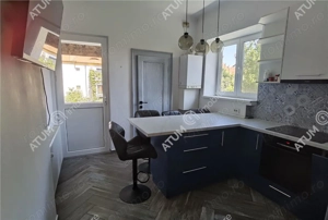 Apartament de 4 camere cu 2 bai 2 balcoane in zona centrala Sibiu - imagine 13