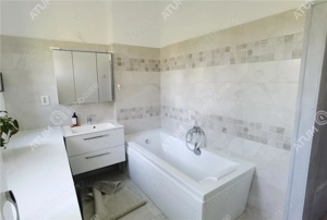 Apartament de 4 camere cu 2 bai 2 balcoane in zona centrala Sibiu - imagine 17