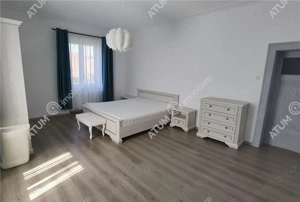 Apartament de 4 camere cu 2 bai 2 balcoane in zona centrala Sibiu - imagine 6