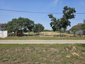 Teren de vânzare - Mihăieni ( loc. Acâs) - imagine 2 Teren de vânzare - Mihăieni ( loc. Acâs) - imagine 2