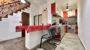 Apartament cu 3 camere și 2 băi, curte comuna, centrală pe gaz, ultracentral - imagine 2