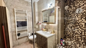 Apartament cu 3 camere și 2 băi, curte comuna, centrală pe gaz, ultracentral - imagine 12