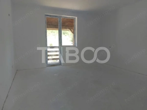 Duplex de vanzare 150 mp P+1E 4 camere 145 mp teren liber Cisnadie - imagine 5 Duplex de vanzare 150 mp P+1E 4 camere 145 mp teren liber Cisnadie - imagine 5