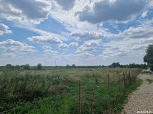 Vând teren intravilan 4000mp. La 7-8 km de Pitesti