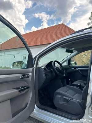Volkswagen Touran 1.6  benzina    7 locuri   2  km     Peciu Nou, lângă Timișoara (15 km) - imagine 10