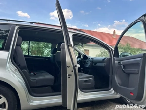 Volkswagen Touran 1.6  benzina    7 locuri   2  km     Peciu Nou, lângă Timișoara (15 km) - imagine 8