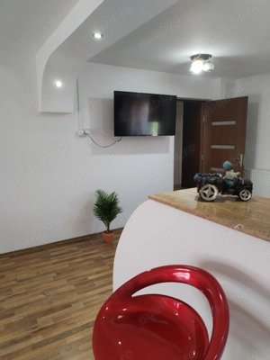 Închiriez apartament in vila - imagine 2