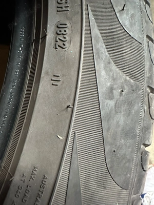 VAND anvelope vara PIRELLI  295  40  R 21 DOT 0822 - imagine 4