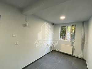 Casa cu 4 camere, Ghiroda - imagine 12