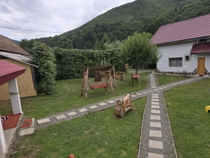 Închiriez cabana la Rastolita - imagine 3